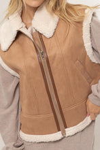 Load image into Gallery viewer, Fur-Contrast Zip Up Suede Vest