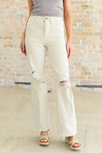 Load image into Gallery viewer, Selena High Rise Distressed 90&#39;s Straight Jeans in Bone