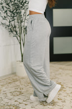 Load image into Gallery viewer, New Discovery Center Seam Wide Leg Pants